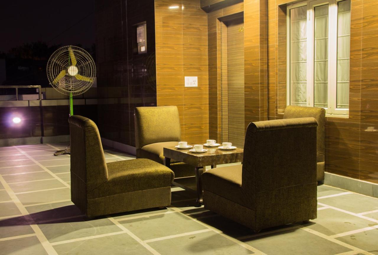 Hotel Pawan Plaza Near Sir Ganga Ram Hospital Delhi  Eksteriør bilde