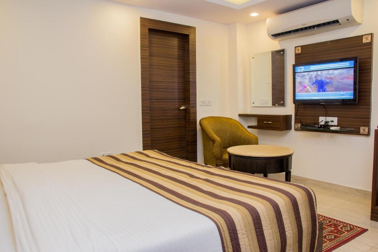 Hotel Pawan Plaza Near Sir Ganga Ram Hospital Delhi  Eksteriør bilde