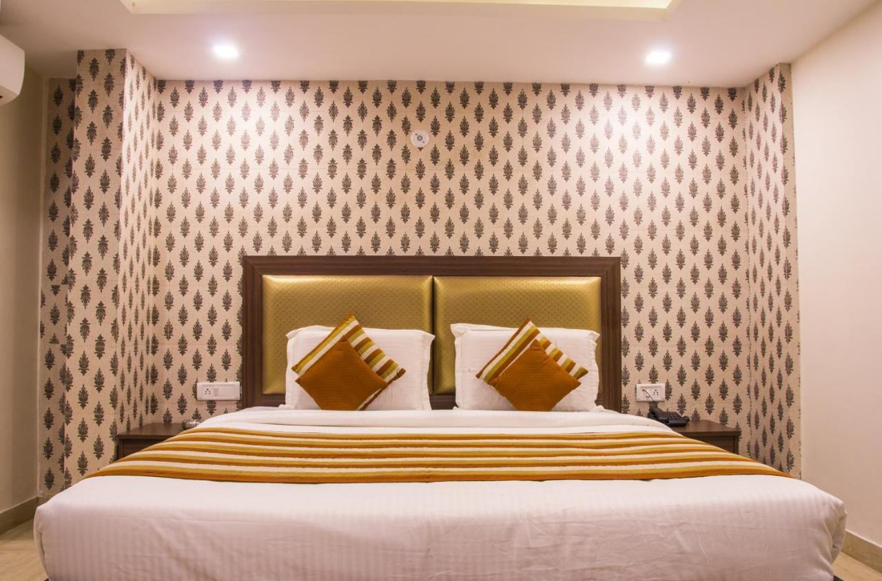 Hotel Pawan Plaza Near Sir Ganga Ram Hospital Delhi  Eksteriør bilde