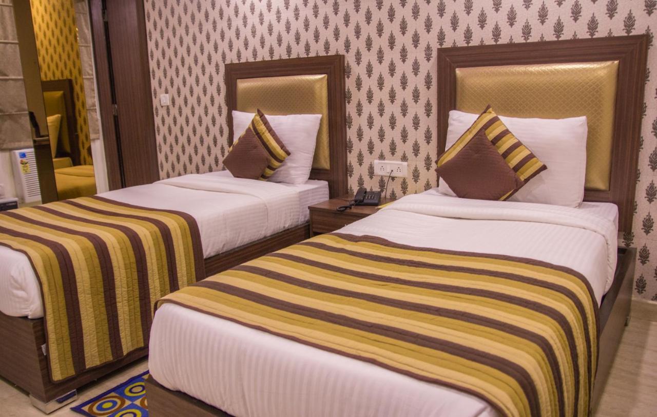 Hotel Pawan Plaza Near Sir Ganga Ram Hospital Delhi  Eksteriør bilde