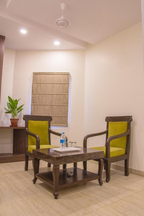 Hotel Pawan Plaza Near Sir Ganga Ram Hospital Delhi  Eksteriør bilde