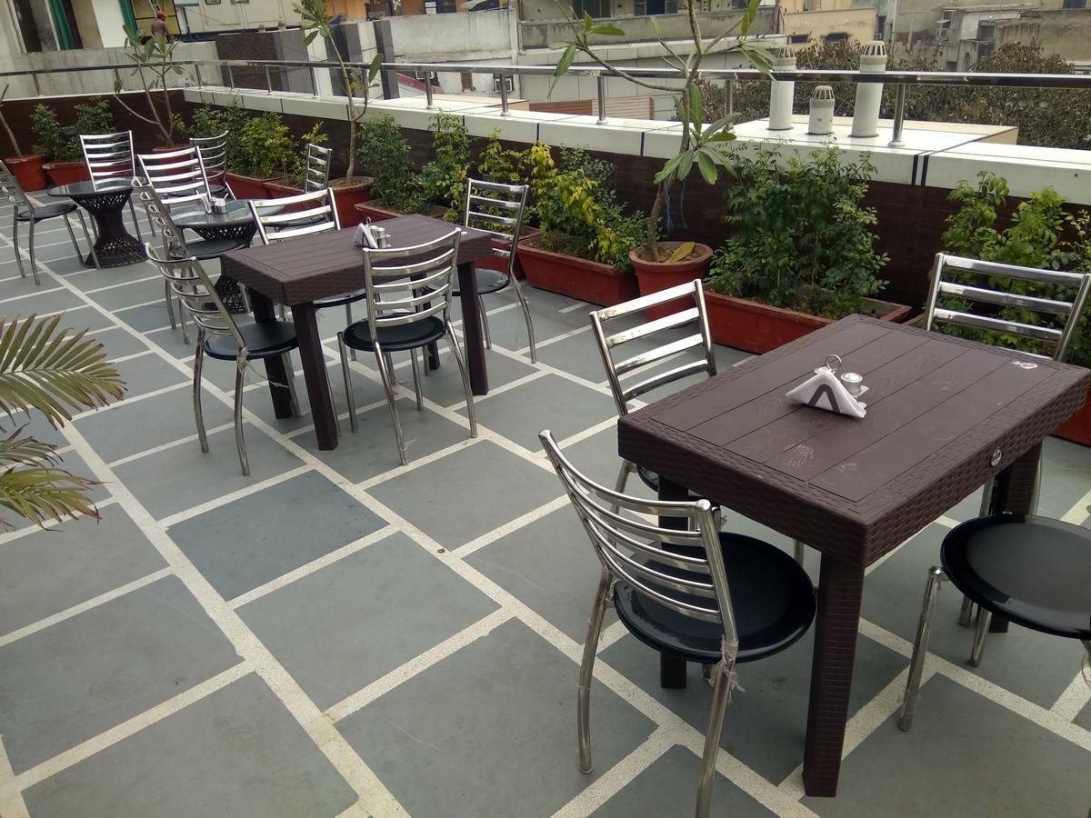 Hotel Pawan Plaza Near Sir Ganga Ram Hospital Delhi  Eksteriør bilde